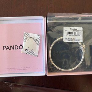 Brand New in Box Pandora Moments Limited Edition Shooting Star Charm Bangle - Sm